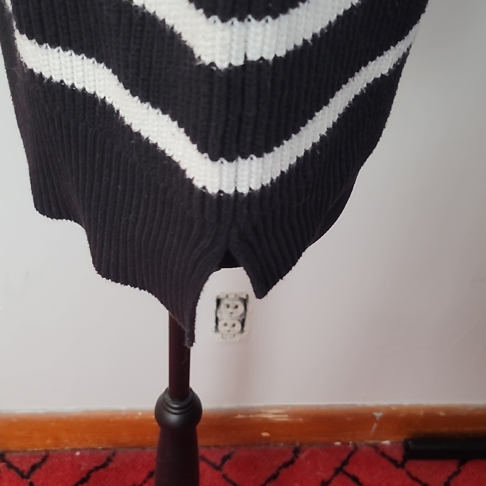 Rachel Zoe  Black and White Striped  Sweater - Picture 8 of 9